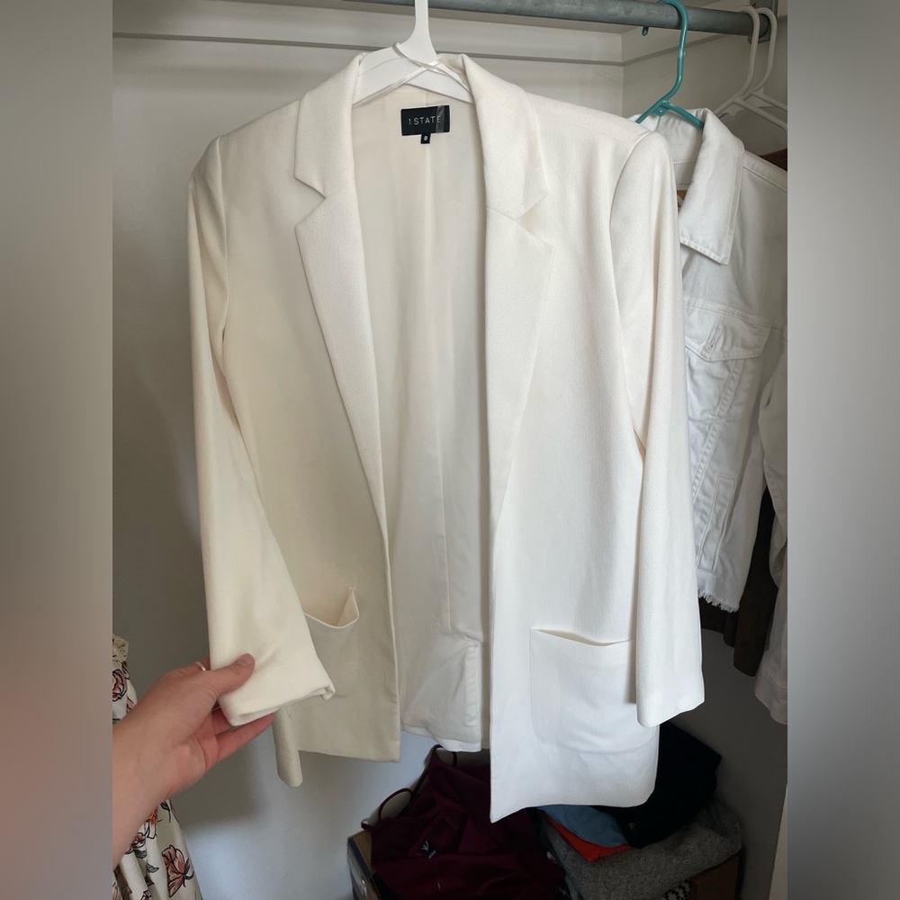 1.State White Blazer/ Suit Jacket- Shoulder Pads, pockets, loose fit, collared
